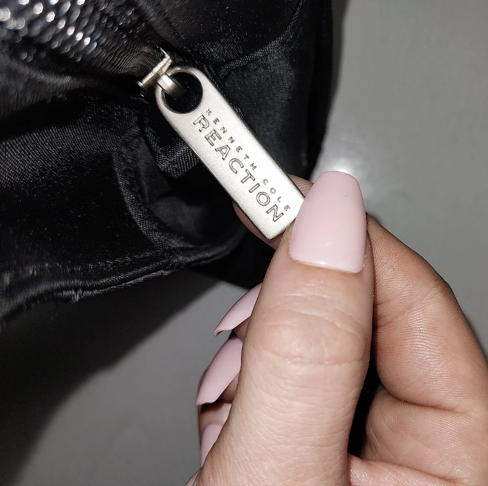 Kenneth Cole Reaction Black Tote Bag - Picture 7 of 7